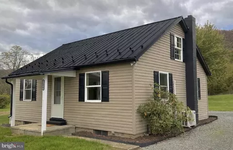 7488 Dusty Rd, Mercersburg, PA 17236