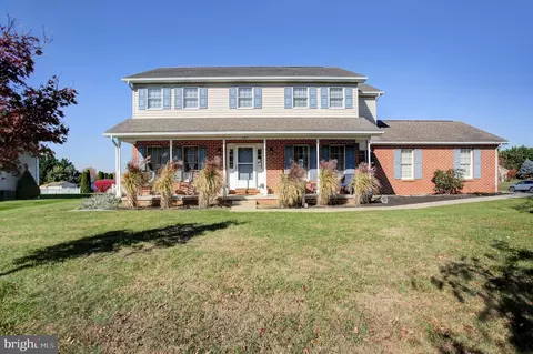 127 Stony Point Ave, Shippensburg, PA 17257