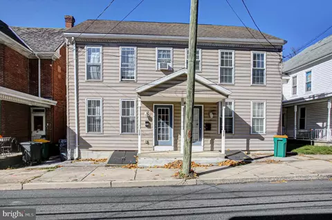 110 N Church St, Waynesboro, PA 17268