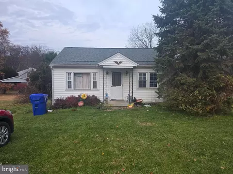 12245 Loop Rd, Fayetteville, PA 17222