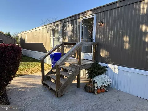 70 Mount Rock Rd #112, Shippensburg, PA 17257