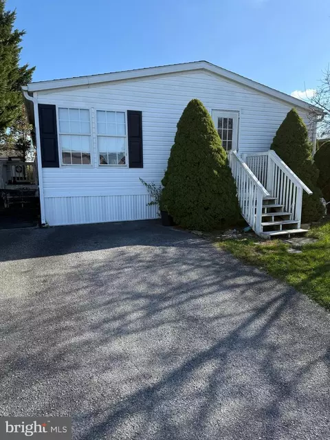150 Medallion Dr, Fayetteville, PA 17222