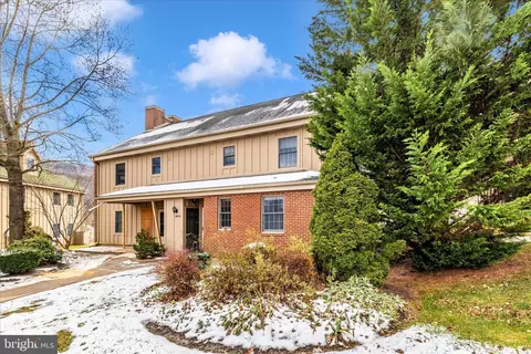 13856 Pond View Ln, Mercersburg, PA 17236