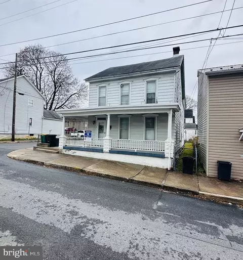 50 E North St, Waynesboro, PA 17268