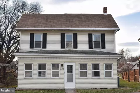 228 Hamilton Ave, Waynesboro, PA 17268