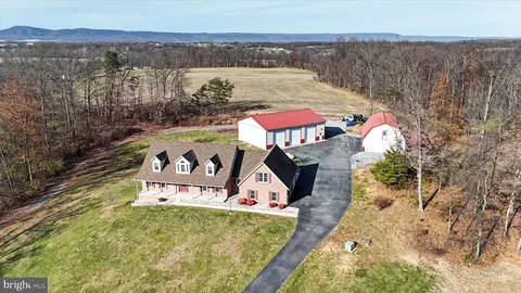 6551 Guitner Rd, Greencastle, PA 17225