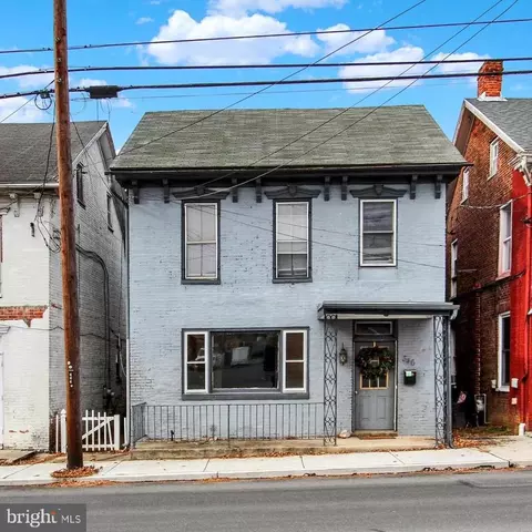 346 S Potomac St, Waynesboro, PA 17268