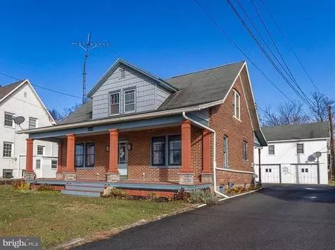 1631 E Buchanan Trail East E, Greencastle, PA 17225
