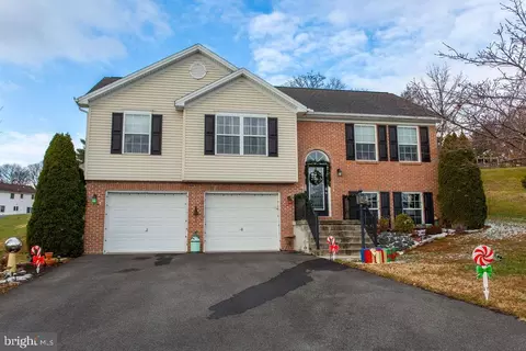 11385 Ridge Crest Dr #50, Waynesboro, PA 17268