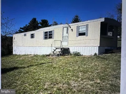 10950 Walnut Ave, Fannettsburg, PA 17221