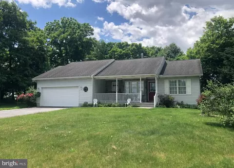 1164 Paper Mill Rd, Chambersburg, PA 17202