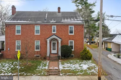 240 College Ave, Chambersburg, PA 17201