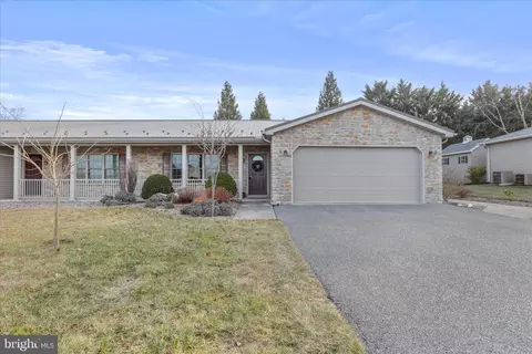 11400 Nicole Dr, Greencastle, PA 17225