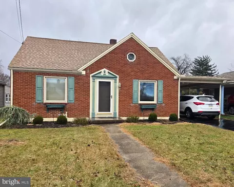 531 Cumberland Ave, Chambersburg, PA 17201