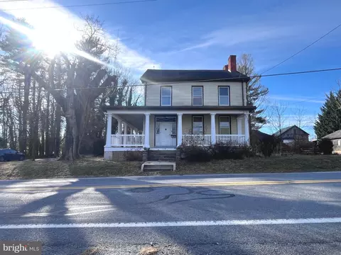 128 W Main St, Fayetteville, PA 17222