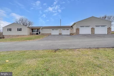 60 Armory Dr, Chambersburg, PA 17202