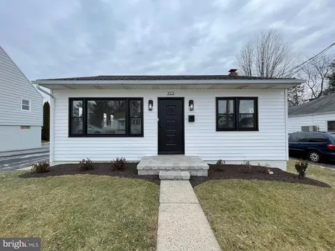 315 N Franklin St, Waynesboro, PA 17268