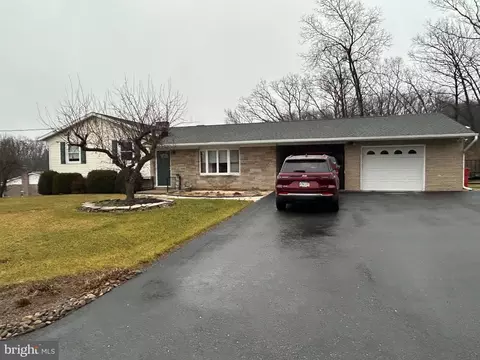 770 Forest Rd, Chambersburg, PA 17202