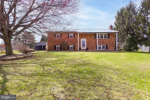 296 Kauffman St, Chambersburg, PA 17202