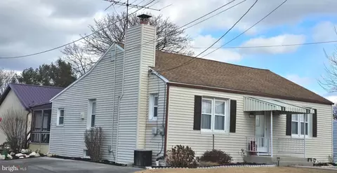 1447 Crottlestown Rd, Chambersburg, PA 17202