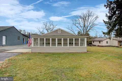 930 Coldspring Rd, Fayetteville, PA 17222
