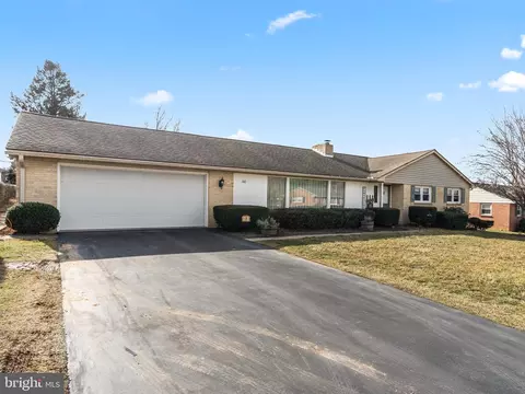 146 Harvest Ln, Chambersburg, PA 17202