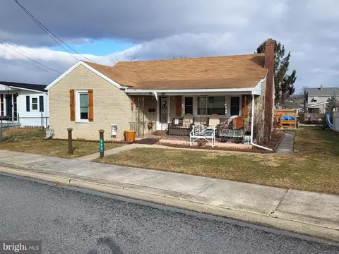 343 E Garfield St, Chambersburg, PA 17201