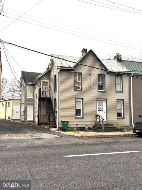 376 Lincoln Way E, Chambersburg, PA 17201