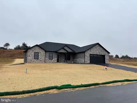 194 Meadowcreek Dr N, Chambersburg, PA 17202