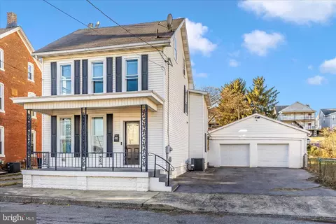 148 Hamilton Ave, Waynesboro, PA 17268