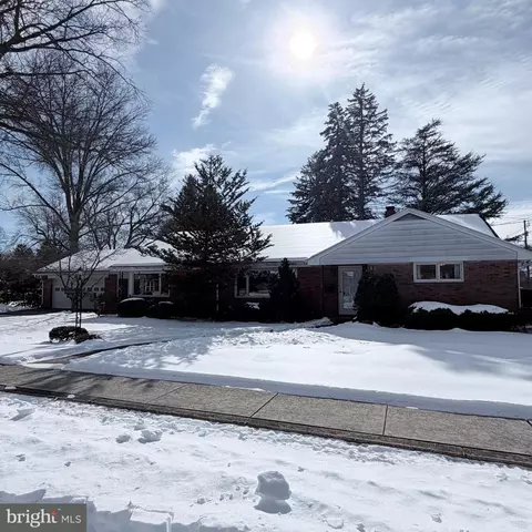 110 Hudson Ave, Chambersburg, PA 17201