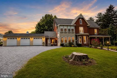 503 S Potomac St, Waynesboro, PA 17268