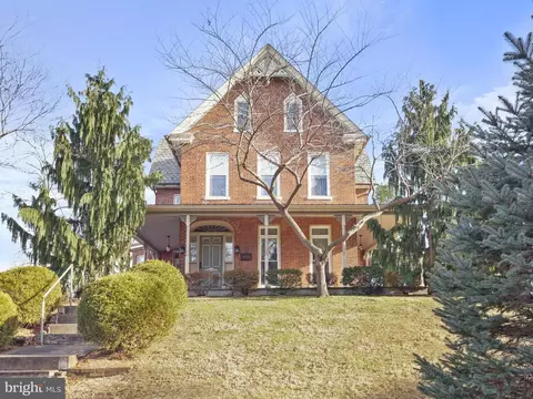 503 S Potomac St, Waynesboro, PA 17268