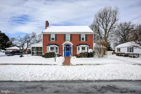447 S Coldbrook Ave, Chambersburg, PA 17201
