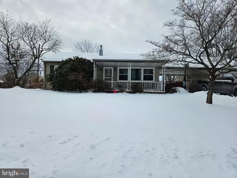 12 Lincoln Dr, Fayetteville, PA 17222