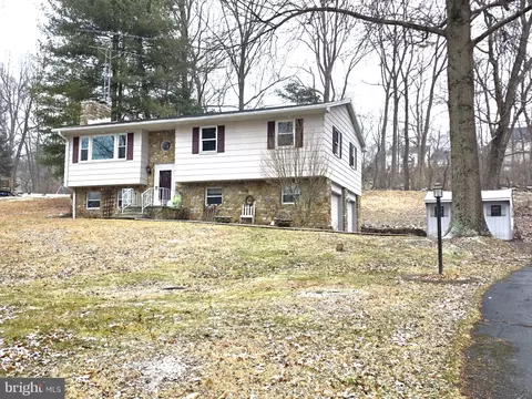 10968 Old Forge Rd, Waynesboro, PA 17268