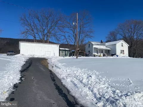 734 Black Gap Rd, Fayetteville, PA 17222