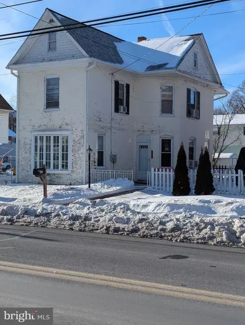 412 S Potomac St, Waynesboro, PA 17268