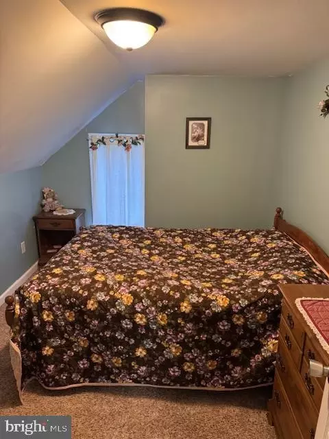 Bedroom - 18104 Stone Bridge Rd, Spring Run, PA 17262 photo 3 of 3