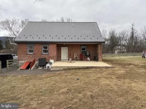 Exterior - 18104 Stone Bridge Rd, Spring Run, PA 17262 photo 2 of 3