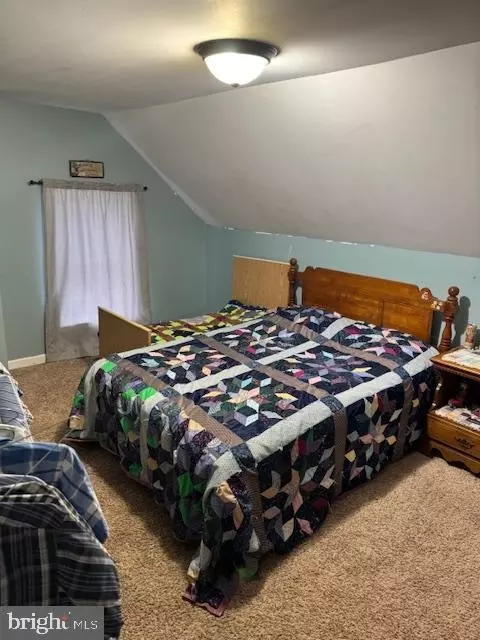 Bedroom - 18104 Stone Bridge Rd, Spring Run, PA 17262 photo 2 of 3