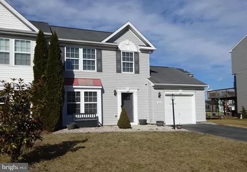 3751 Rolling Hills Dr, Greencastle, PA 17225