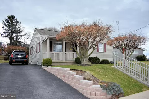 436 Grandview Ave, Chambersburg, PA 17201