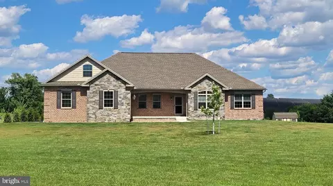 7654 Windmill Rd, Greencastle, PA 17225
