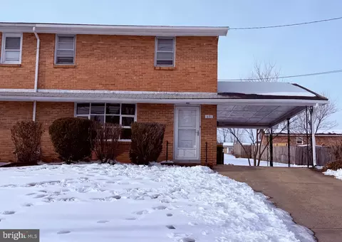 631 Hollywell Ave, Chambersburg, PA 17201