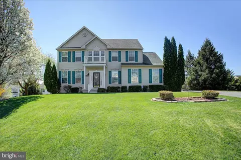 108 Bridle Hill Ct, Chambersburg, PA 17202