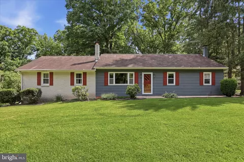 9654 Circle Dr, Chambersburg, PA 17201
