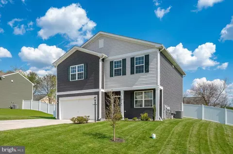 11216 Cross Fields Dr, Waynesboro, PA 17268