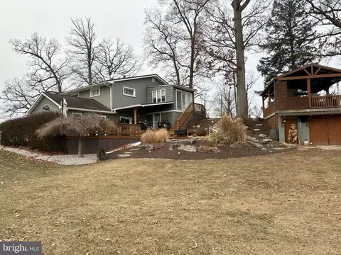 1177 Walker Rd, Chambersburg, PA 17202