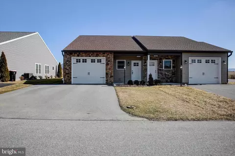11274 Gopher Dr, Waynesboro, PA 17268